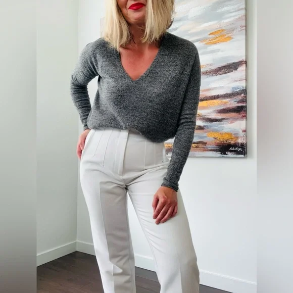 ARITZIA Babaton Erin Sweater - Picture 2 of 13